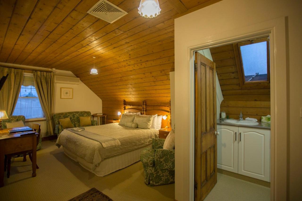 The Racecourse Inn Longford Esterno foto