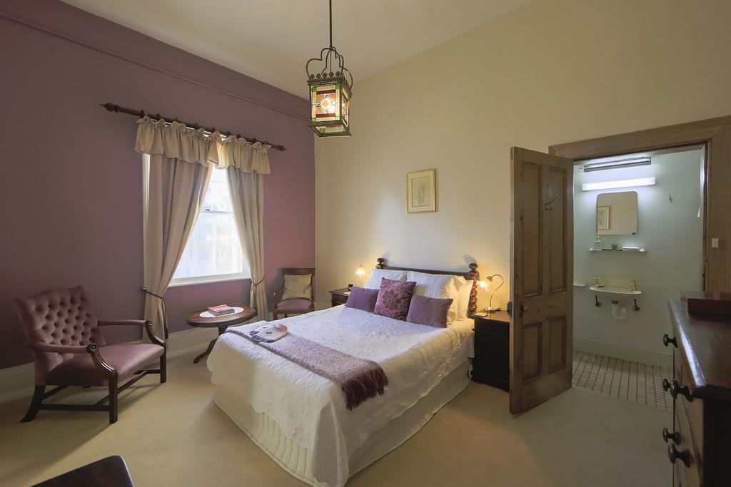 The Racecourse Inn Longford Esterno foto