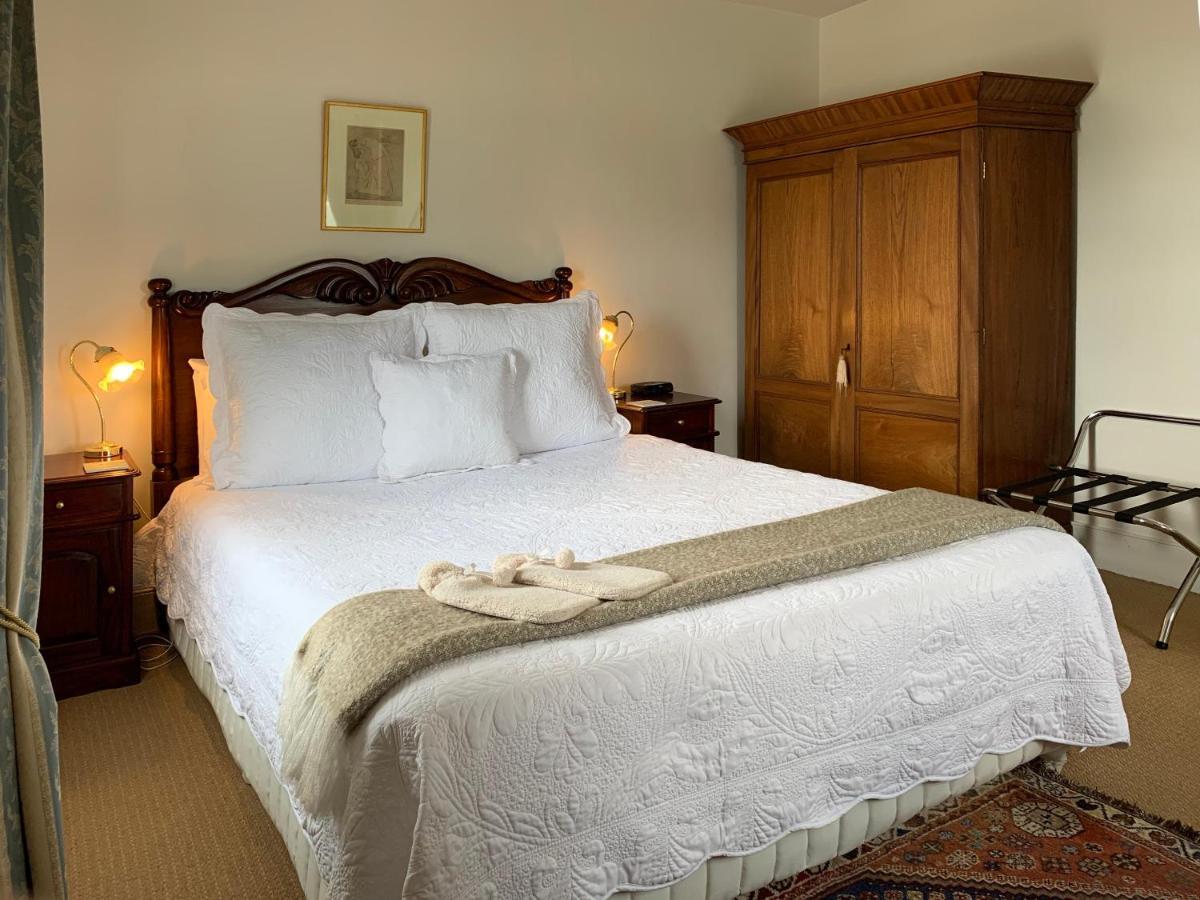 The Racecourse Inn Longford Esterno foto
